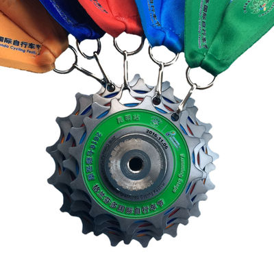 Beli Zinc Alloy / Brass Bike Race Medal Dengan Logo Cetak Custom Cycling Medal pembuatan online