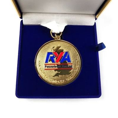 Beli Custom Logo Ukiran Custom Medali Balapan Dengan Premium Kemasan Velvet pembuatan online
