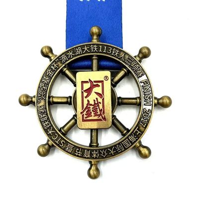 Beli International Ironman 113 Triathlon Award Medali Spinning pembuatan online