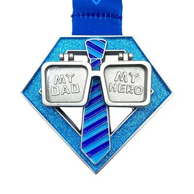 Beli Perayaan Hari Ayah yang dipersonalisasi 10K Medali Lari Khusus Acara Penghargaan Finisher pembuatan online