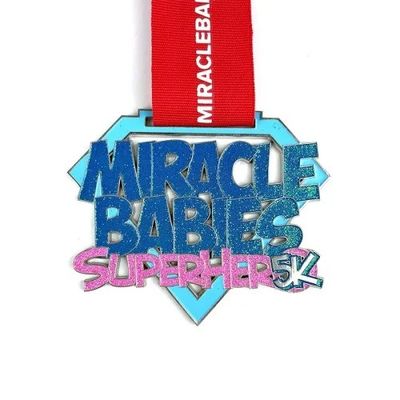 Berbagai Bentuk Merah Glitter Medali Dengan Ribbon Spesial Soft Enamel